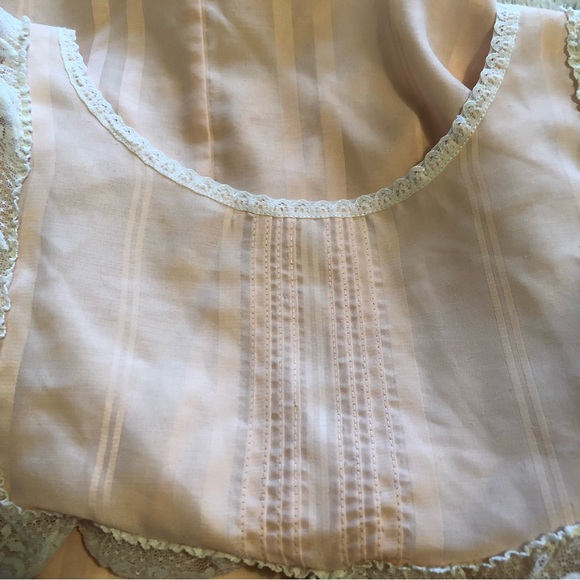 Vintage peach and lace full length nightgown - Picture 6 of 7
